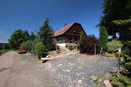 Rouben� chalupa s baz�nem - CHKO Orlick� hory