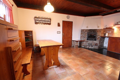 Rouben� chalupa s baz�nem - CHKO Orlick� hory