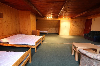 Rouben� chalupa s baz�nem - CHKO Orlick� hory