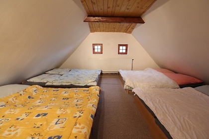 Rouben� chalupa s baz�nem - CHKO Orlick� hory