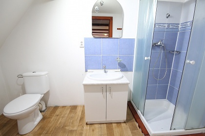 Rouben� chalupa s baz�nem - CHKO Orlick� hory