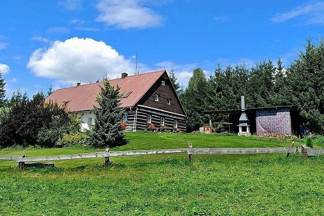 Chalupa s bazénem - samota v CHKO Orlické hory