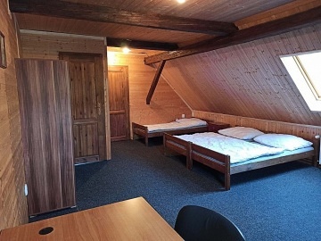 Chalupa s baz�nem - samota v CHKO Orlick� hory