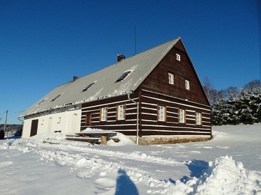 Chalupa s baz�nem - samota v CHKO Orlick� hory