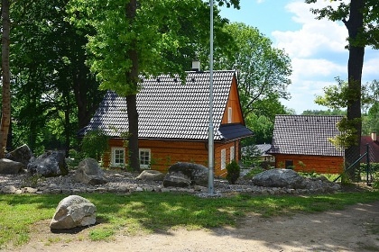 Roubenka �esk� Kanada - Kun�ak - hrad Land�tejn