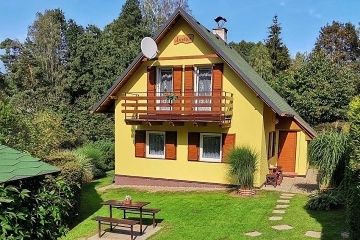 Chata se zahradou - Vysočina - zámek Lipnice