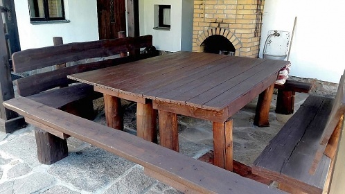 Chalupa s baznem u pehrady Vr - Svratka