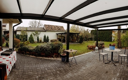 D�m u jezera - Thermalpark Dunajsk� Streda