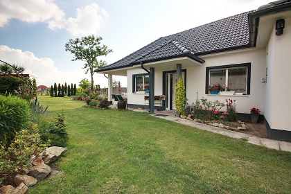 D�m u jezera - Thermalpark Dunajsk� Streda