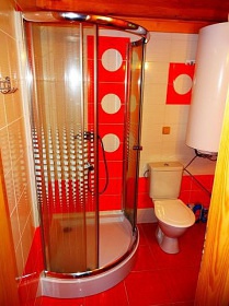 Roubenka s baz�nem - Term�ln� park Velk� Losiny