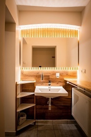 Chalupa baz�n a vinn� sklep - Nov� Ml�ny - P�lava