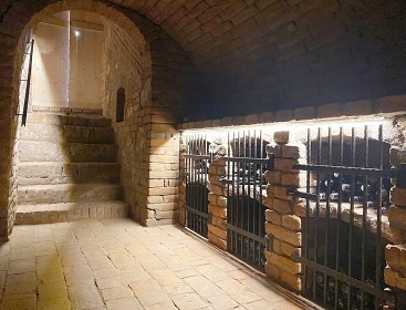 Chalupa baz�n a vinn� sklep - Nov� Ml�ny - P�lava