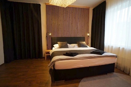 Chalupa baz�n a vinn� sklep - Nov� Ml�ny - P�lava