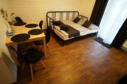 Chalupa baz�n a vinn� sklep - Nov� Ml�ny - P�lava