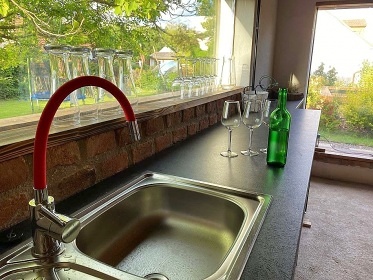 Chalupa baz�n a vinn� sklep - Nov� Ml�ny - P�lava