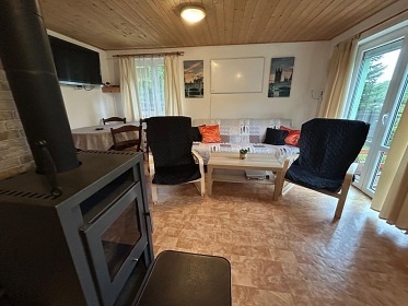 Chata u �eky Oh�e - hrad Per�tejn - Doupovsk� hory