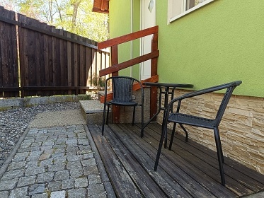 Chata u �eky Oh�e - hrad Per�tejn - Doupovsk� hory