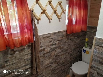 Chata u �eky Oh�e - hrad Per�tejn - Doupovsk� hory