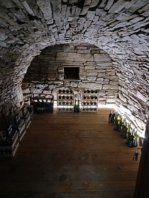 Valask roubenka s baznem - jezero Jezern