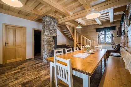 Valask roubenka s baznem - jezero Jezern