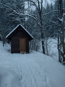Valask roubenka s baznem - jezero Jezern
