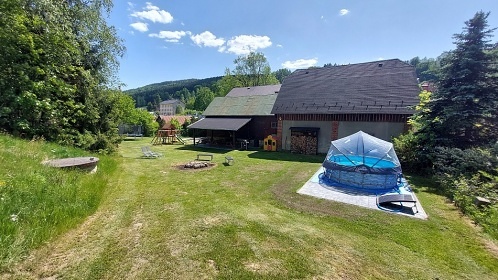 Rodinn chalupa s baznem - Jizersk magistrla