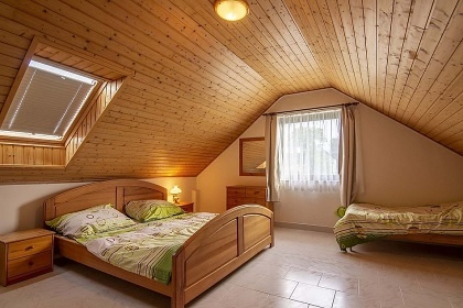 Chalupa s baznem - Habry - Sesk pehrada