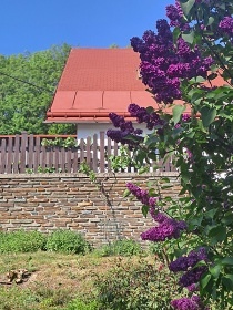 Chalupa s baz�nem - Jizersk� hory a �esk� r�j