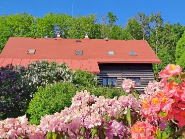 Chalupa s baz�nem - Jizersk� hory a �esk� r�j