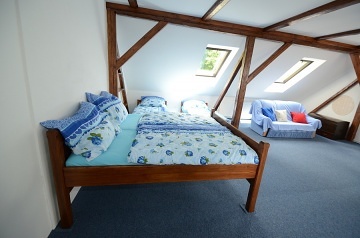 Chalupa s baz�nem - Jizersk� hory a �esk� r�j