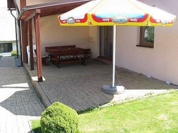 Chalupa s baz�nem - Skanzen Vesel� Kopec