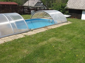 Chalupa s baz�nem - Skanzen Vesel� Kopec