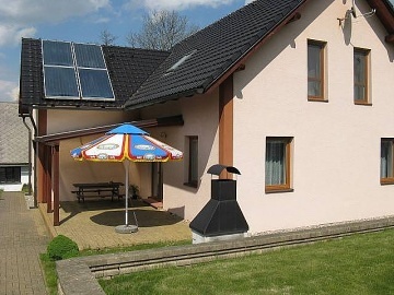 Chalupa s baz�nem - Skanzen Vesel� Kopec