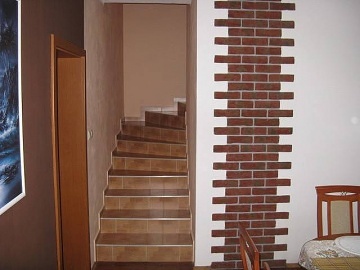 Chalupa s baz�nem - Skanzen Vesel� Kopec