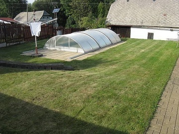 Chalupa s baz�nem - Skanzen Vesel� Kopec