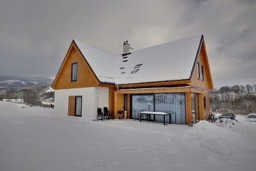 Krkono�sk� roubenka se saunou - �ern� hora