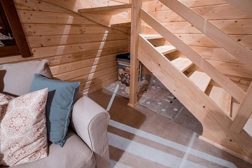 Roubenka u lesa - Kr�lick� Sn�n�k - Doln� Morava