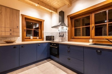 Roubenka u lesa - Kr�lick� Sn�n�k - Doln� Morava