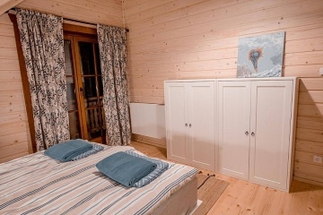 Roubenka u lesa - Kr�lick� Sn�n�k - Doln� Morava