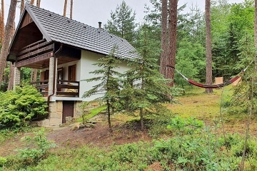Chata a loďka - Milčanský rybník - Kokořínsko