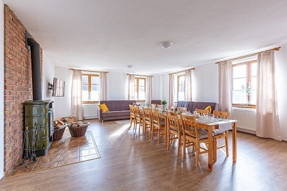 Chalupa T�ebo�sko a koupac� jez�rko - Borovany