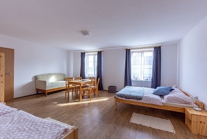 Chalupa T�ebo�sko a koupac� jez�rko - Borovany