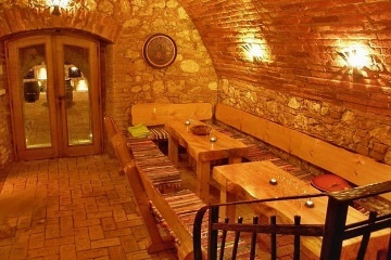 Chalupa P�lava a vinn� sklep - Stolov� hora