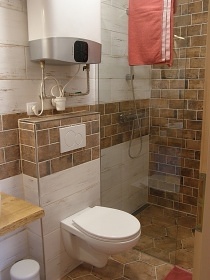 Chalupa Plava a vinn sklep - Stolov hora