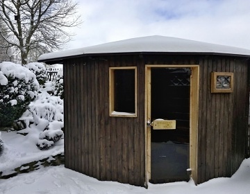 Chata se saunou - hrad Klenov� - CHKO �umava