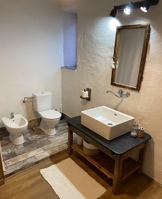 Chalupa s baz�nem - uzav�en� dv�r - Vyso�ina