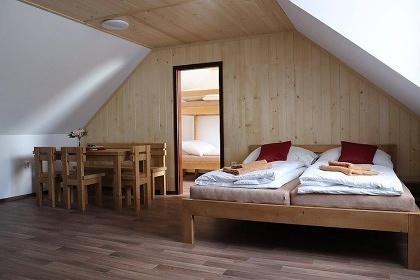 Chalupa CHKO Moravsk kras - bazn a kon