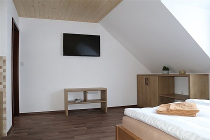 Chalupa CHKO Moravsk kras - bazn a kon