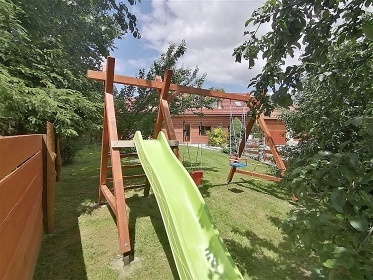 Chalupa CHKO Moravsk kras - bazn a kon