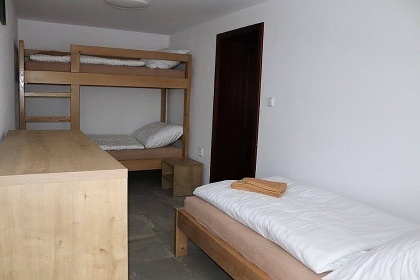 Chalupa CHKO Moravsk kras - bazn a kon